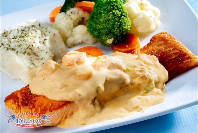 Salmon with Seafood Sauce